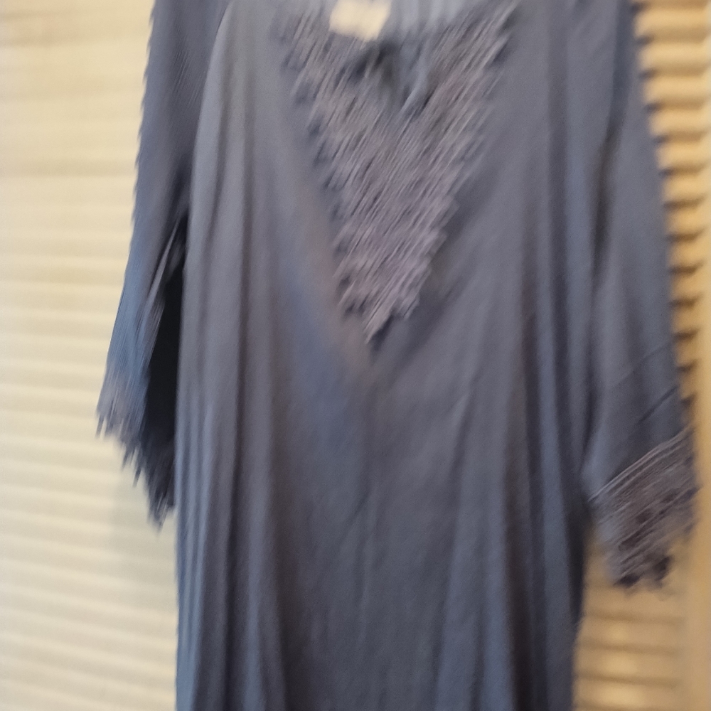 Dress - Picture 5 of 10
